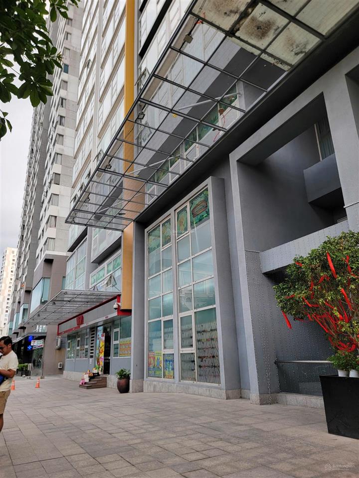 Bán gấp căn hộ la casa, 105m2, 2pn, 2wc, giá chỉ 5,55 tỷ, tầng cao view đẹp, sổ hồng.  0902 747 ***