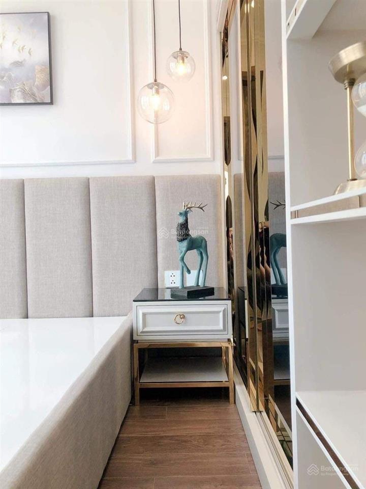 Bán căn hộ 2pn, 70m2 tại xi grand court, lý thường kiệt, giá tốt 6.2 tỷ, nhà đẹp.  0933 813 ***