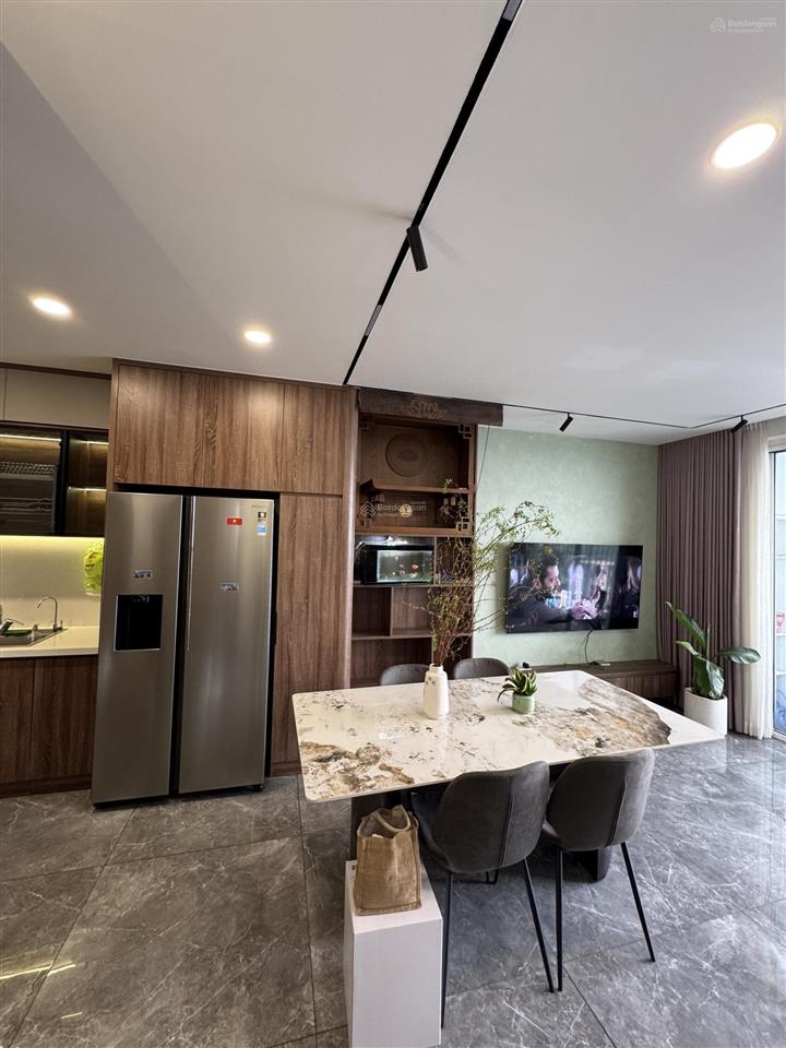 Cần bán chcc bàu cát ii, dt 100m2, 3pn, 2wc, 4.8 tỷ nhà đẹp, view thoáng. 0933 813 ***