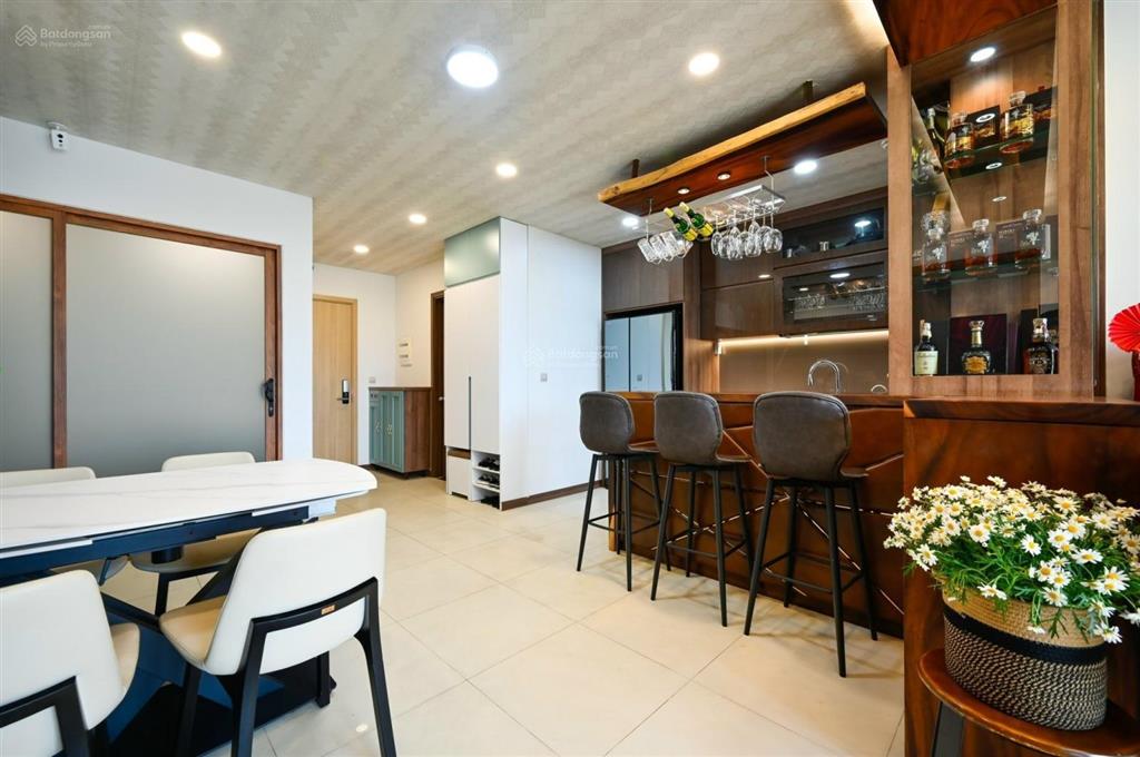 Bán căn hộ cc âu cơ tower  tân phú, dt 75m2 2pn/2wc, 3.4tỷ sổ hồng, view đông nam.  0933 813 ***