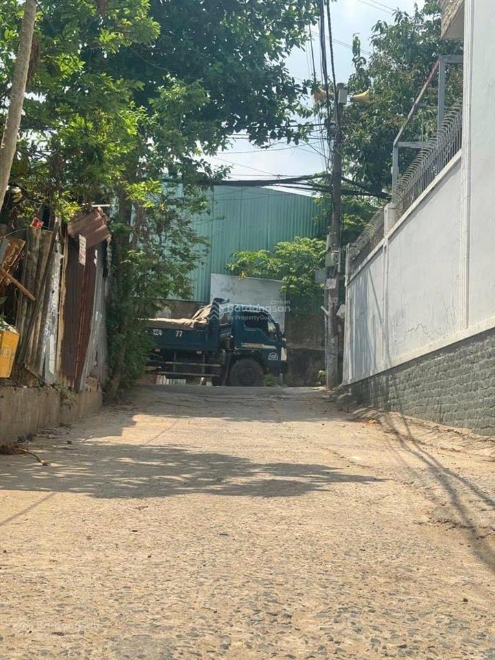 Bán 100m2 đất khuôn đẹp, đường trương văn hải, ngay hoa lư, kiến thiết  hẻm xe hơi, xd tự do, shr