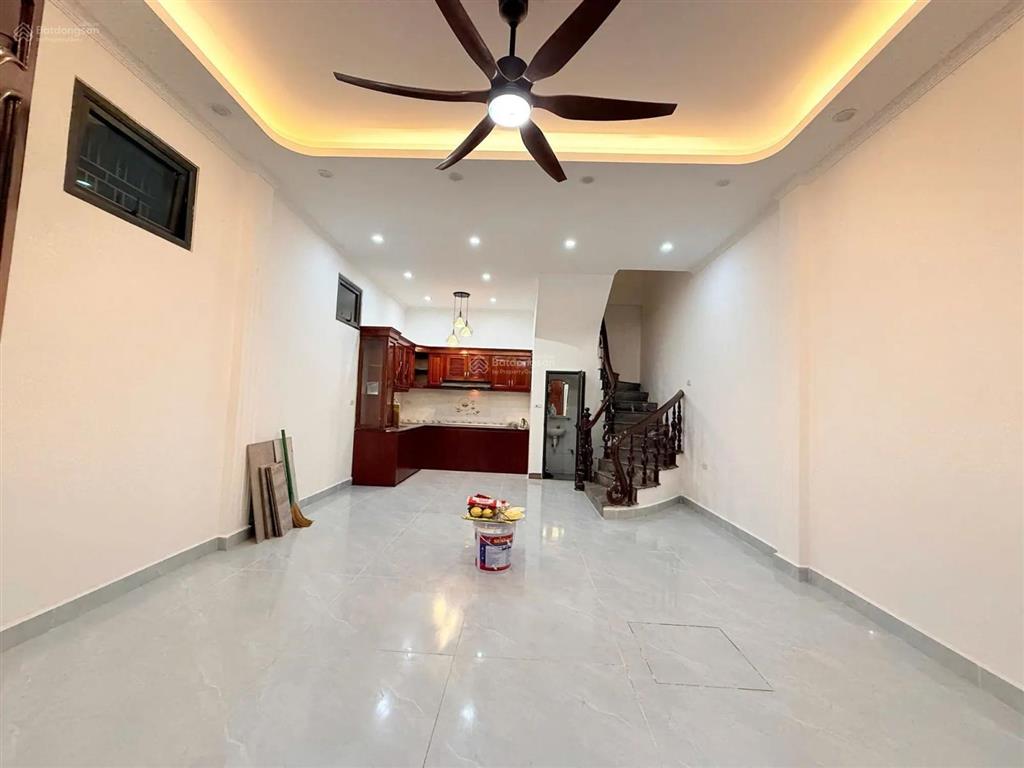 Bán nhà đại la 10,88 tỷ, 6pn, 5t 40m.dân xây lô góc gần phố