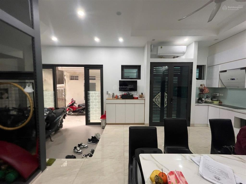 Bán nhà nguyễn an ninh 3pn, 5 tầng, 35m2 13,5 tỷ.ô tô đỗ cửa khung thang máy