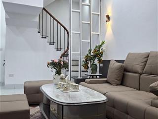 Bán nhà lương khánh thiện 30m2 5 tầng 9,35 tỷ.mặt tiền rộng 4,5m ngõ nông gần phố