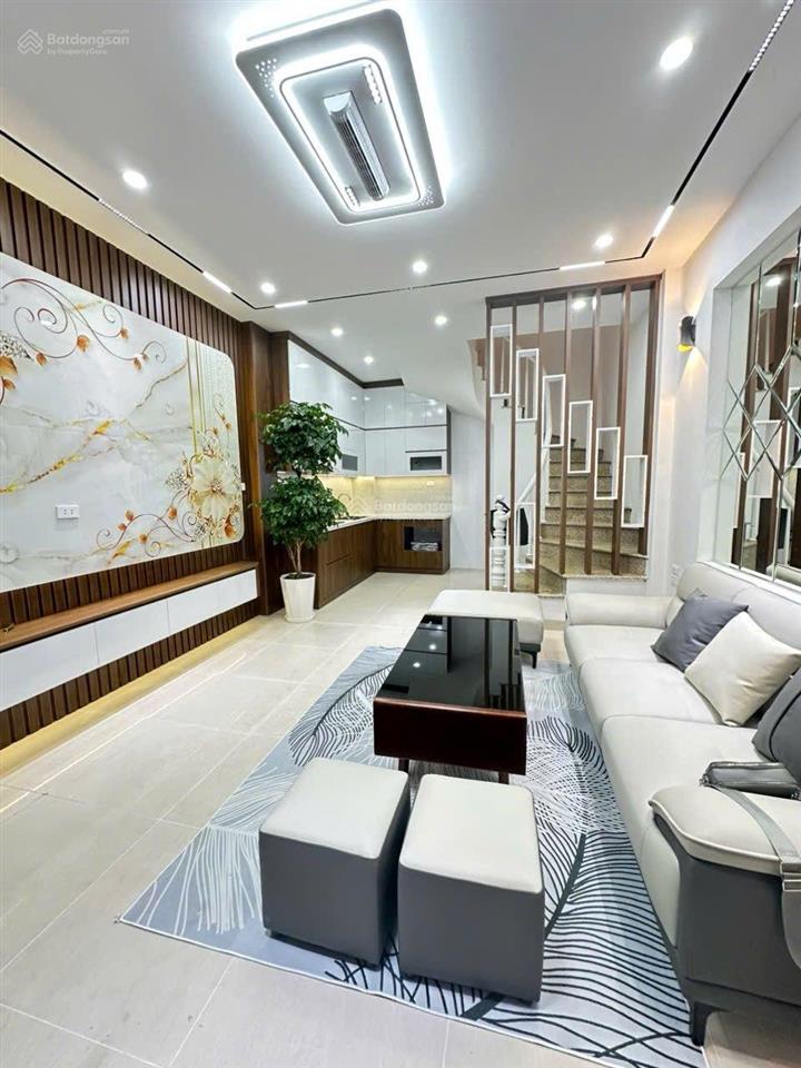 Bán nhà trần đại nghĩa 34m 5 tầng 9,1 tỷ dân xây . trung tâm bách  kinh  xây