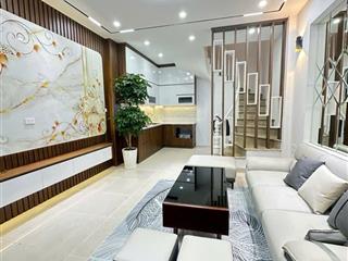 Bán nhà trần đại nghĩa 34m 5 tầng 9,1 tỷ dân xây . trung tâm bách  kinh  xây