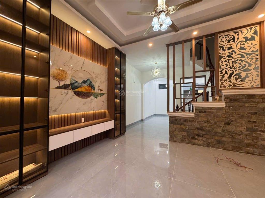 Bán nhà trương định 57m 5 tầng mặt tiền siêu đẹp 5m 14.9 tỷ . ngõ thông ô tô đỗ cửa