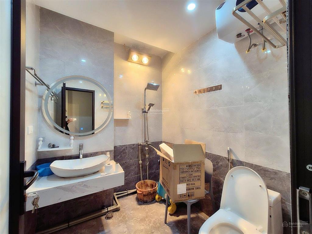 Bán nhà kim đồng hàng hiếm  phân lô  41m 6 tầng thang máy  ô tô đỗ cửa