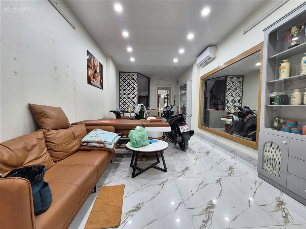 Bán nhà kim đồng hàng hiếm  phân lô  41m 6 tầng thang máy  ô tô đỗ cửa