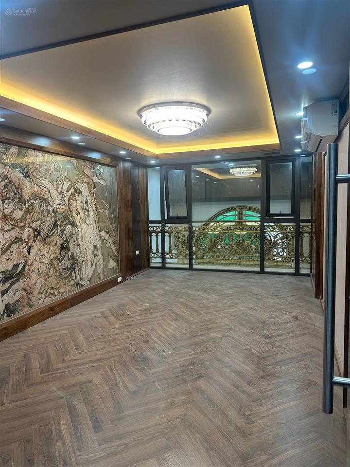 Bán nhà tân mai 48m2 8 tầng thang máy gara kinh doanh 22,5 tỷ