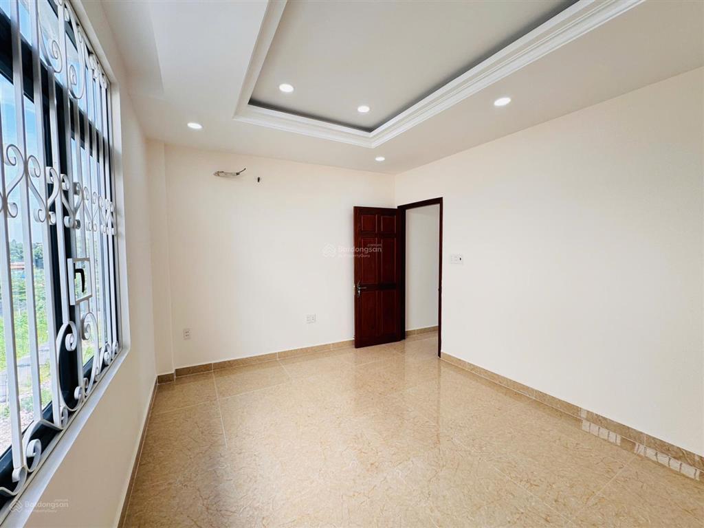 Bán nhà quốc lộ 13 gần sông sài gòn, vạn phúc city dọn vào ở ngay trước tết. đông nam mát mẻ