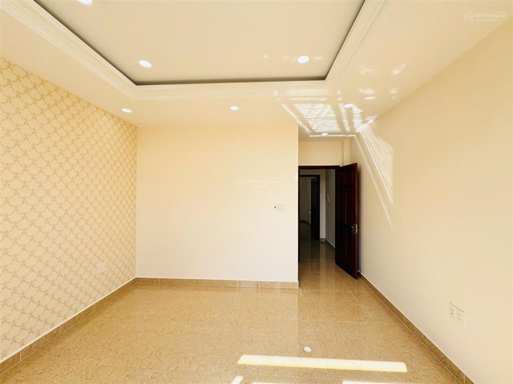 Bán nhà quốc lộ 13 gần sông sài gòn, vạn phúc city dọn vào ở ngay trước tết. đông nam mát mẻ