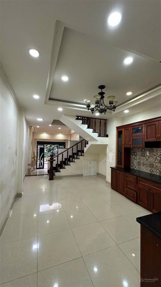 Bán nhà hiệp bình chánh gần đại học luật  vòng xoay phạm văn đồng sổ hồng riêng  đồng bộ dân trí