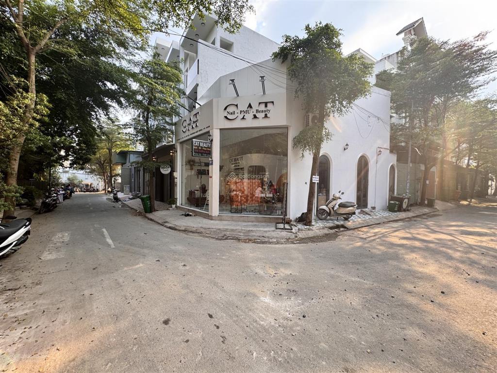 Bán nhà góc 2 mặt tiền kinh doanh quốc lộ 13  đường thông bàn cờ sát vạn phúc city, đang cho thuê