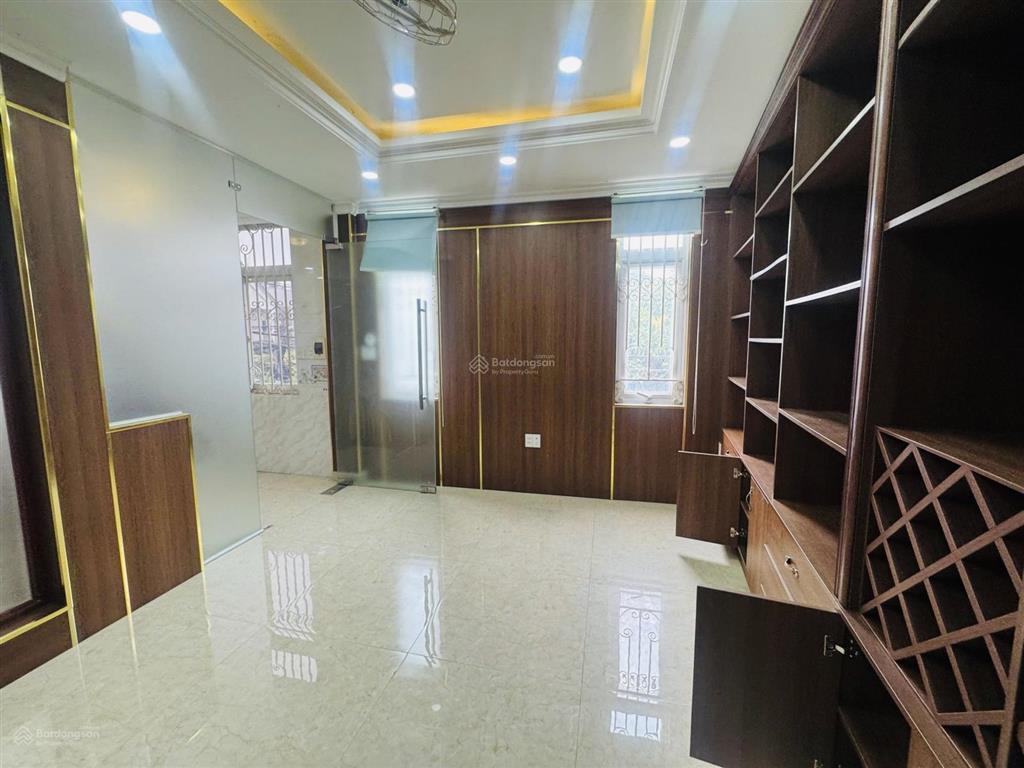Bán nhà góc 2 mt đường số 17 gần gigamall phạm văn đồng. 5 tầng đúc btct, shr