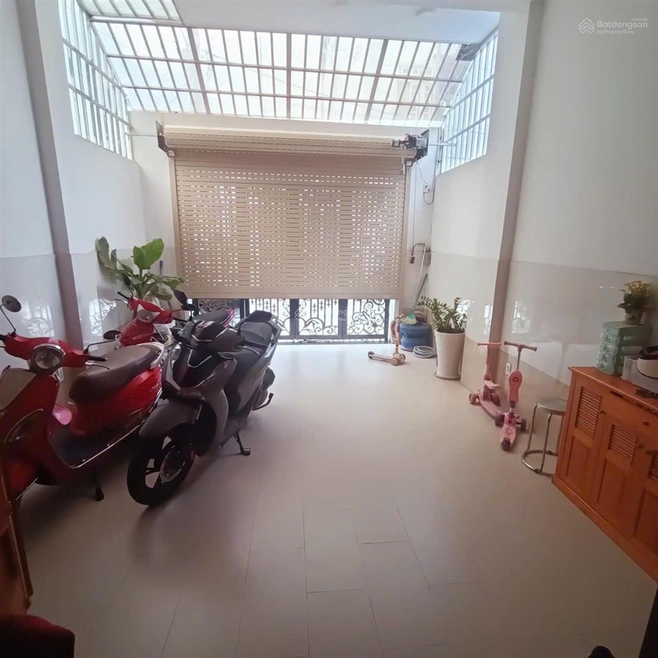 Bán nhà hẻm xe tải gần vạn phúc city, gần trường nguyễn khuyến. sổ hồng hoàn công.