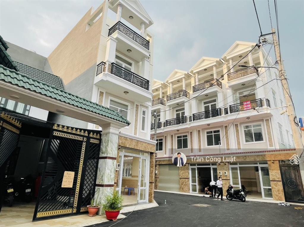 Nhà nguyên căn quốc lộ 13  hẻm ô tô gần trung tâm hành chính hiệp bình, thủ đức  vào ở ngay
