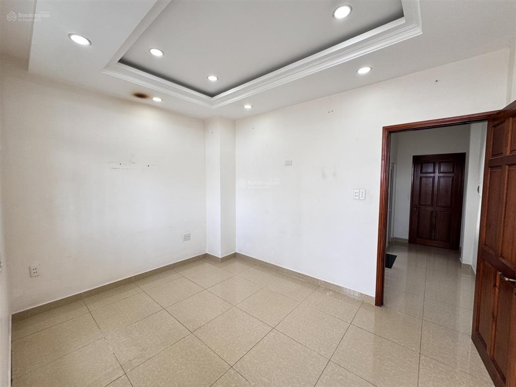 Nhà nguyên căn quốc lộ 13  hẻm ô tô gần trung tâm hành chính hiệp bình, thủ đức  vào ở ngay