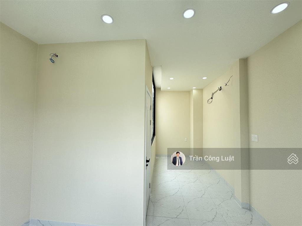 Bán nhà hẻm ô tô quốc lộ 13  thiết kế phong cách châu âu, shr hoàn công. ngang rộng 7,8m
