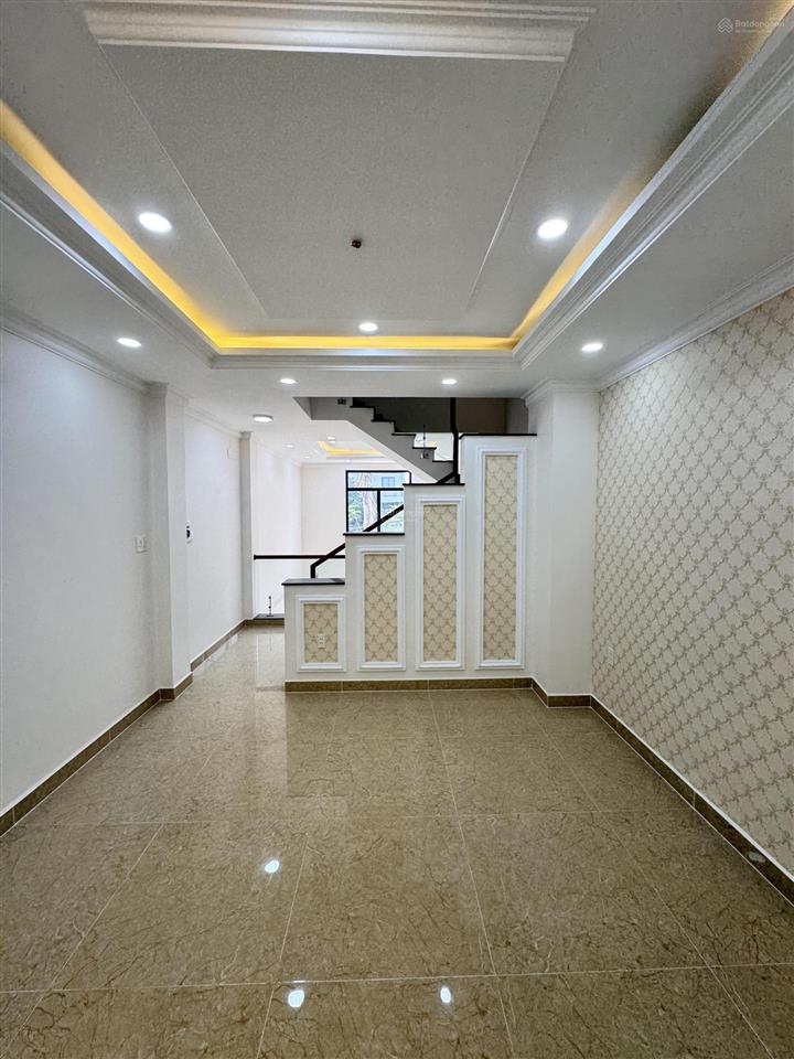 Bán nhà quốc lộ 13  thủ đức. gần vạn phúc city, sổ hồng hoàn công, đường xe tải