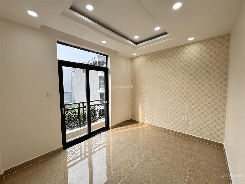 Bán nhà quốc lộ 13  thủ đức. gần vạn phúc city, sổ hồng hoàn công, đường xe tải
