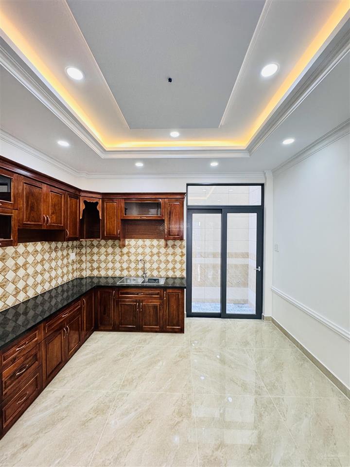 Bán nhà quốc lộ 13  thủ đức. gần vạn phúc city, sổ hồng hoàn công, đường xe tải