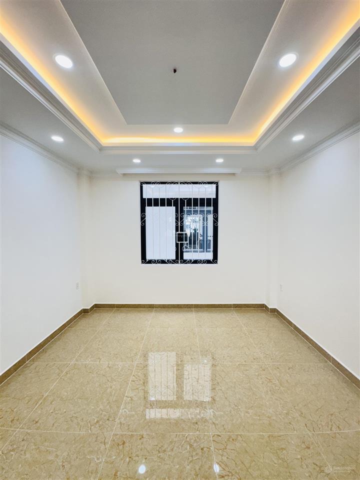 Bán nhà quốc lộ 13  thủ đức. gần vạn phúc city, sổ hồng hoàn công, đường xe tải