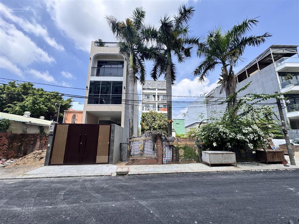 Bán nhà quốc lộ 13  thủ đức. gần vạn phúc city, sổ hồng hoàn công, đường xe tải