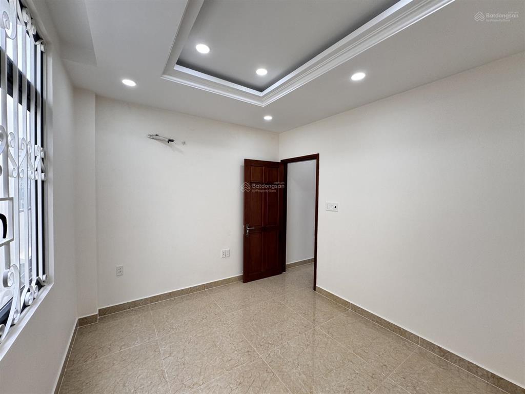Bán nhà quốc lộ 13  thủ đức. gần vạn phúc city, sổ hồng hoàn công, đường xe tải