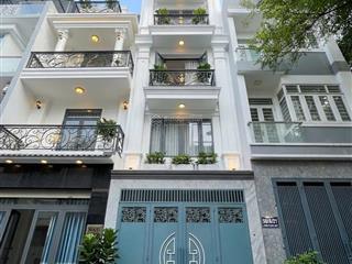 Nhà mới quốc lộ 13  sát vạn phúc city. đúc btct 5 tầng vừa ở vừa kinh doanh. 5pn, 6wc, hướng đông