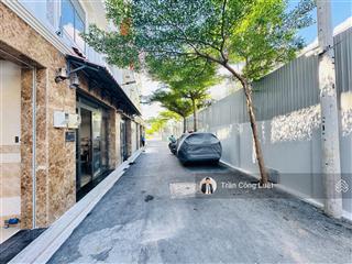 Bán nhà quốc lộ 13, thủ đức. view sông thoáng mát gần vạn phúc city, khu đồng bộ an ninh, sổ hồng
