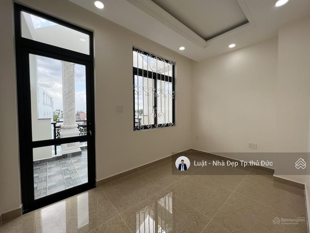 Bán nhà quốc lộ 13, thủ đức. view sông thoáng mát gần vạn phúc city, khu đồng bộ an ninh, sổ hồng