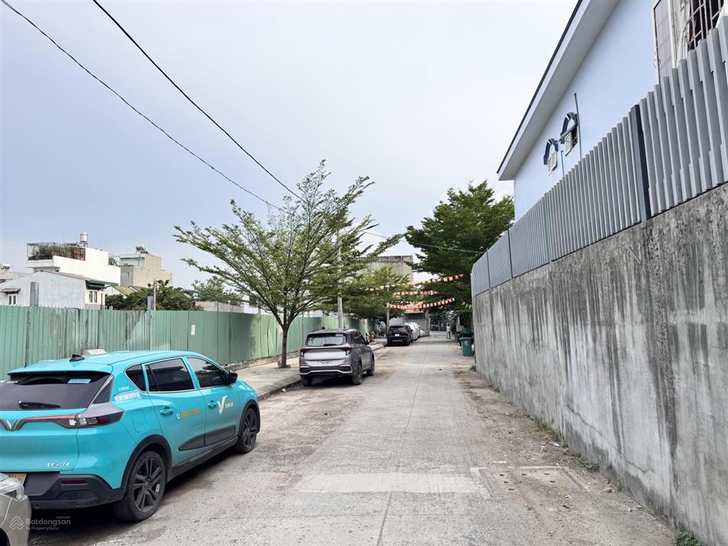Bán đất hẻm ô tô quốc lộ 13  gần chung cư urban green vạn phúc city. sổ hồng riêng