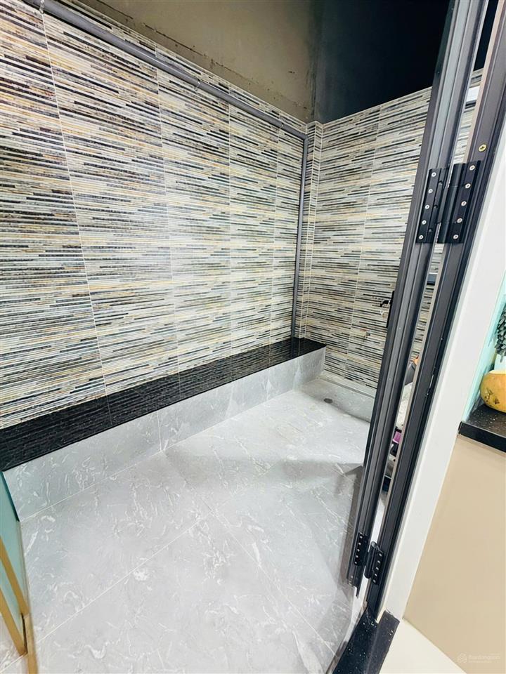 Cho thuê nhà mới đường xe tải gần vạn phúc city  có sân đậu ô tô  vừa ở vừa làm công ty, spa