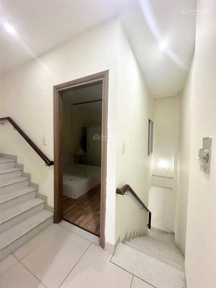 Bán nhà quốc lộ 13  thủ đức gần trường cao đẳng bách khoa sài gòn  hẻm ô tô, shr. 3pn, 3wc