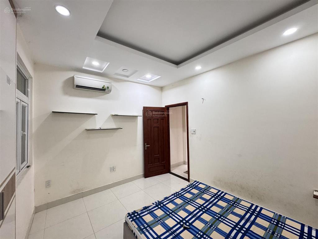 Nhà nguyên căn quốc lộ 13  kdc lộc vừng đường xe tải, vừa ở vừa làm văn phòng công ty