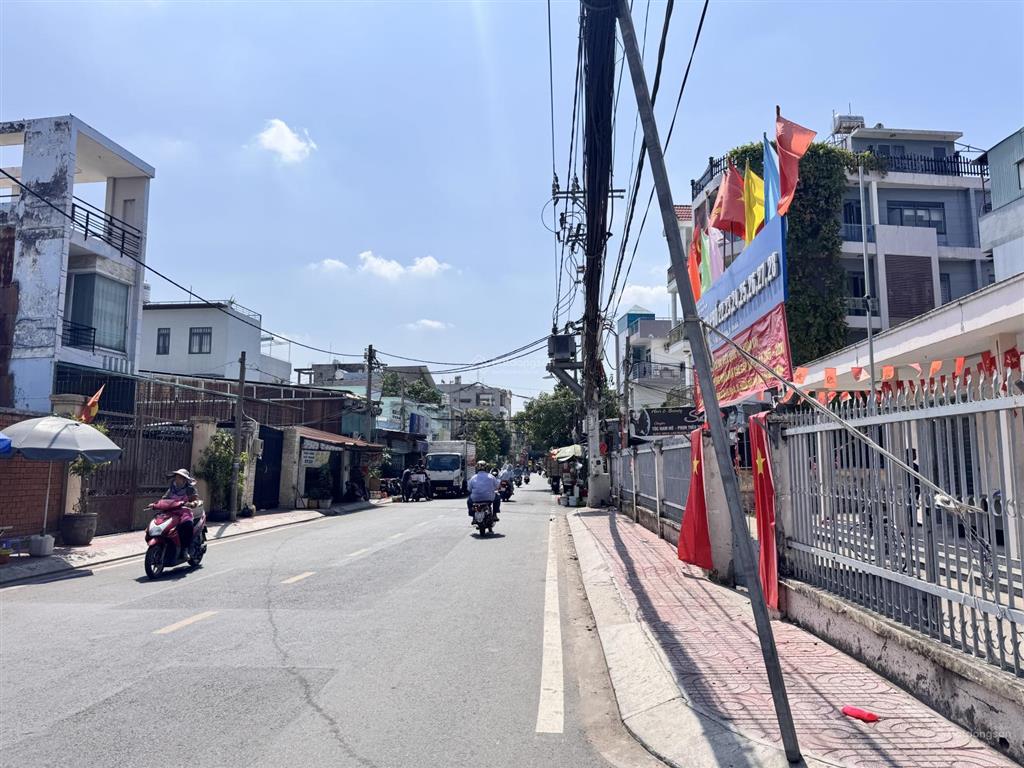 Bán đất gần chợ hiệp bình, hẻm ô tô cách mặt tiền đường số 38 chỉ 20m, sổ hồng riêng sang tên ngay