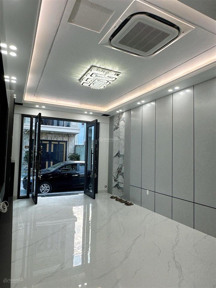 Nhà phố bạch mai, hai bà trưng, 35m2 x 5 tầng, pháp lý sạch, giá tốt.