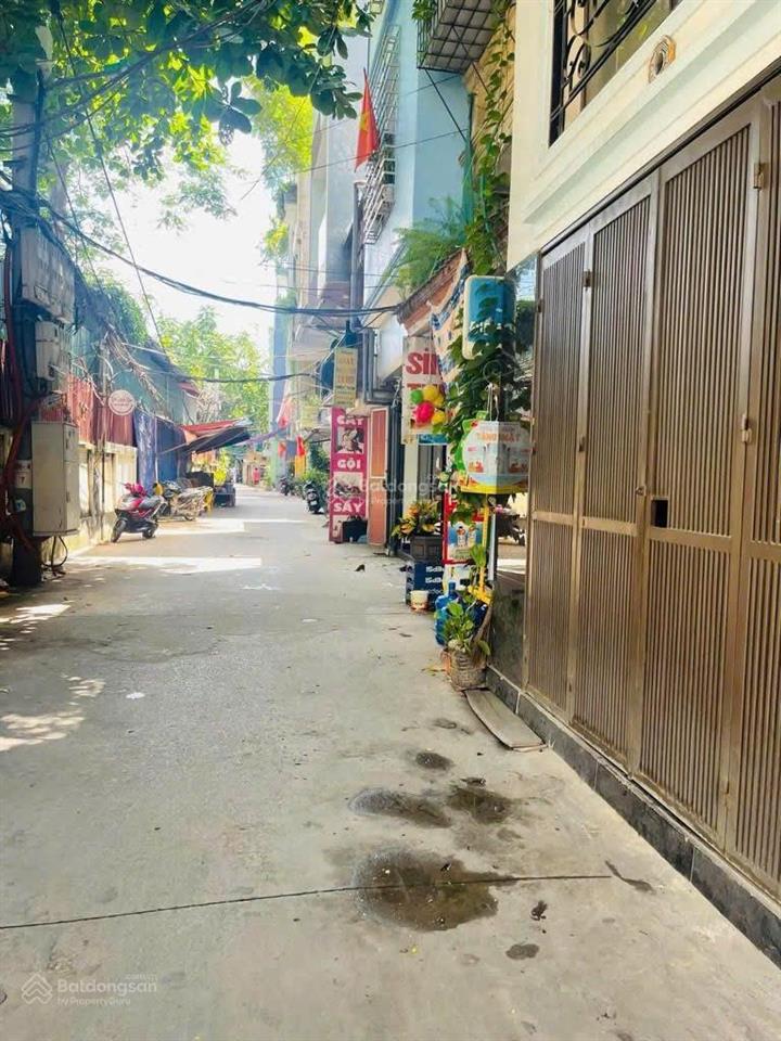 Nhà đẹp hoàng mai 35m² x 5 tầng thông gốc đề, gần minh khai bạch mai dân xây chắc chắn,