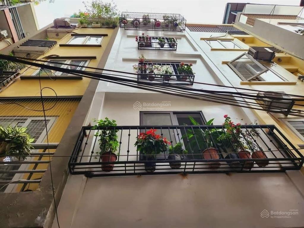 Nhà phố yên lạc hai bà trưng, 55m2 x 5tầng, mt 5m, 17.x tỷ, thang máy, đỗ cửa nhà dân xây chắc chắn