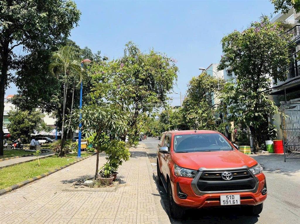 Mtkd s5 đối diện công viên  5x20 (100m2)  giá 11ty