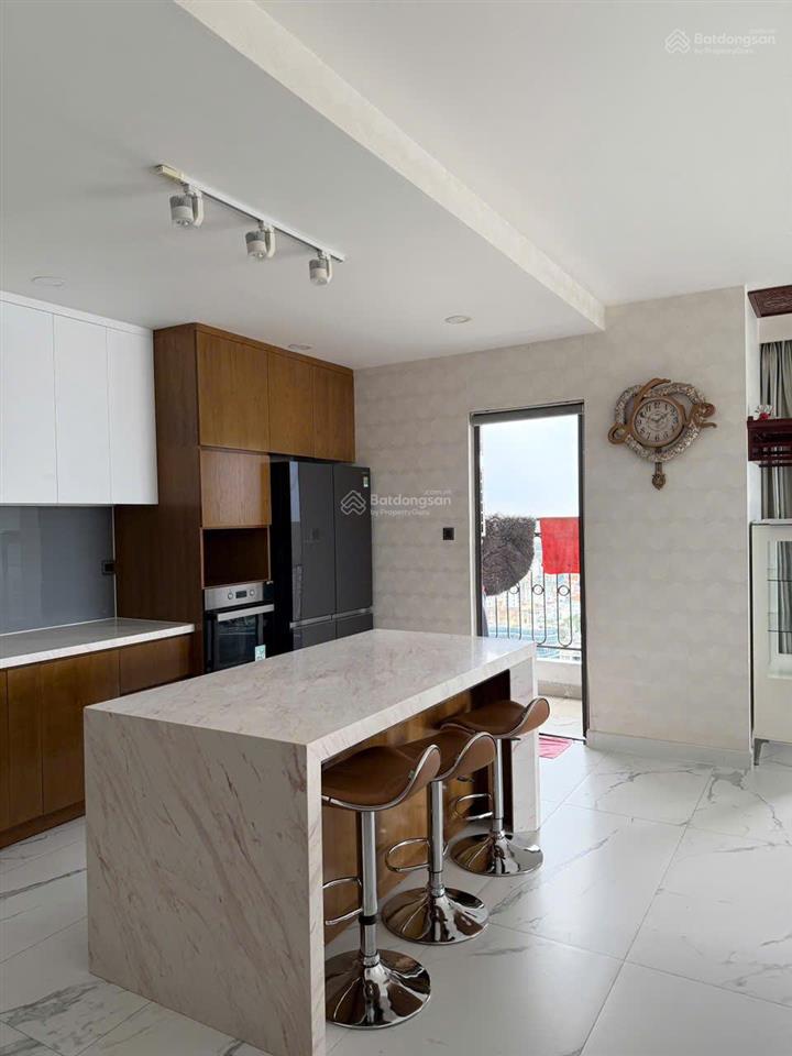 Bán c/c lucky quận 6  4pn 3wc  157m giá thương lượng tầng cao view đẹp  0931 918 *** sổ sẵn