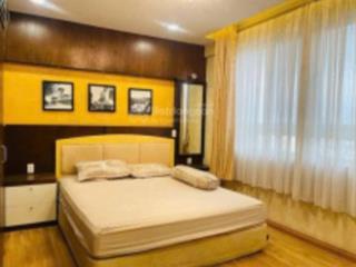 Chính chủ bán c/c hùng vương plaza q5 có sổ hồng 130m2 loại 3 phòng view đẹp gấp bán  0931 918 ***