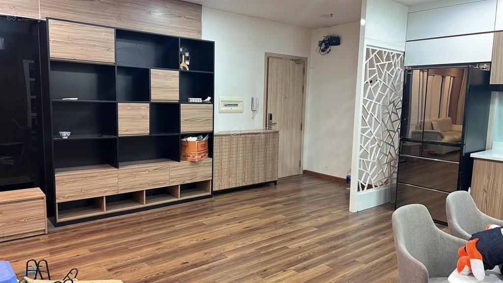 Ngộp bank bán gấp c/c viva quận 6 loại 2 ngủ ( đang cho thuê 13tr)  0931 918 *** có giá tốt