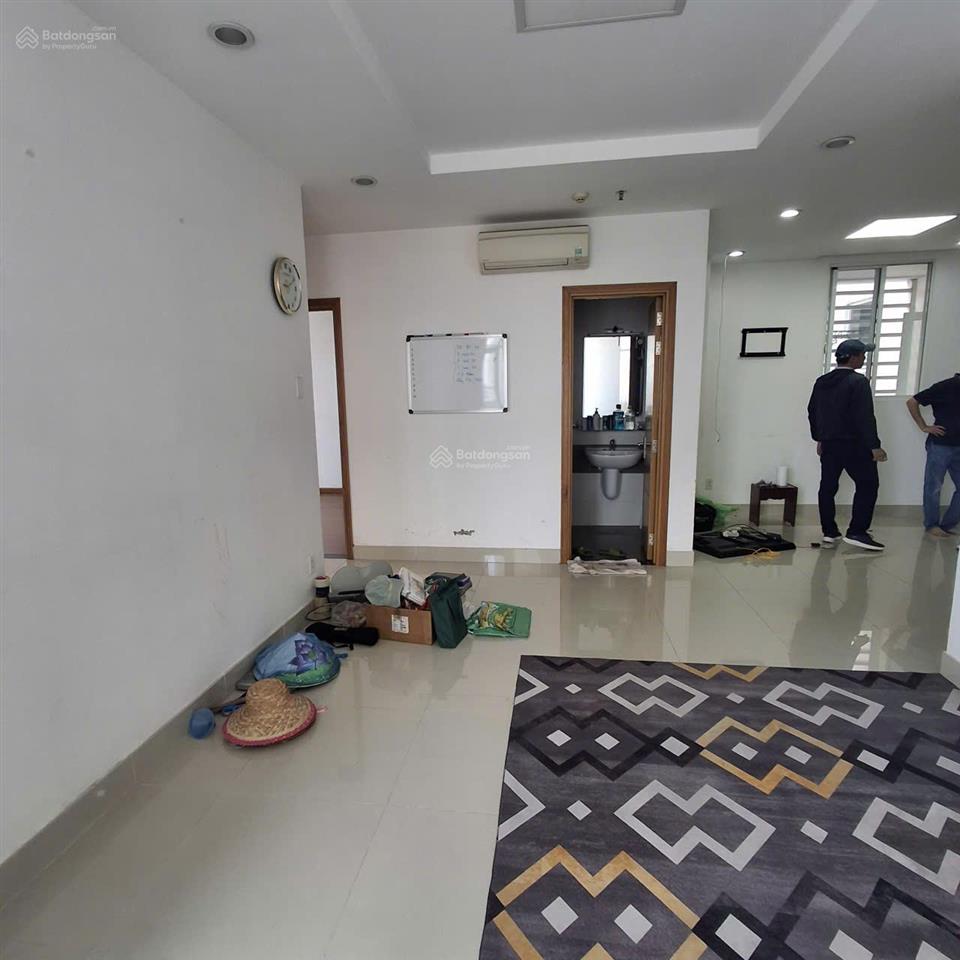 Bán gấp c/c him lam quận 6 view ngoài landmark 81 sổ sẵn công chứng ngay  0931 918 *** giá thật