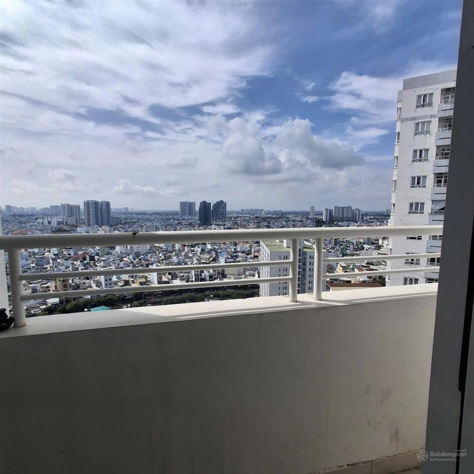 Bán gấp c/c him lam quận 6 view ngoài landmark 81 sổ sẵn công chứng ngay  0931 918 *** giá thật