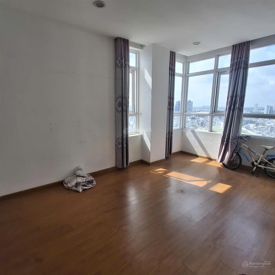 Bán gấp c/c him lam quận 6 view ngoài landmark 81 sổ sẵn công chứng ngay  0931 918 *** giá thật