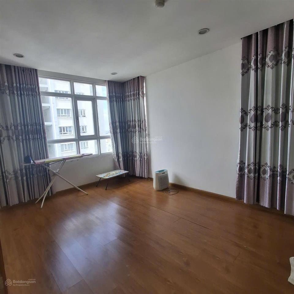 Bán gấp c/c him lam quận 6 view ngoài landmark 81 sổ sẵn công chứng ngay  0931 918 *** giá thật