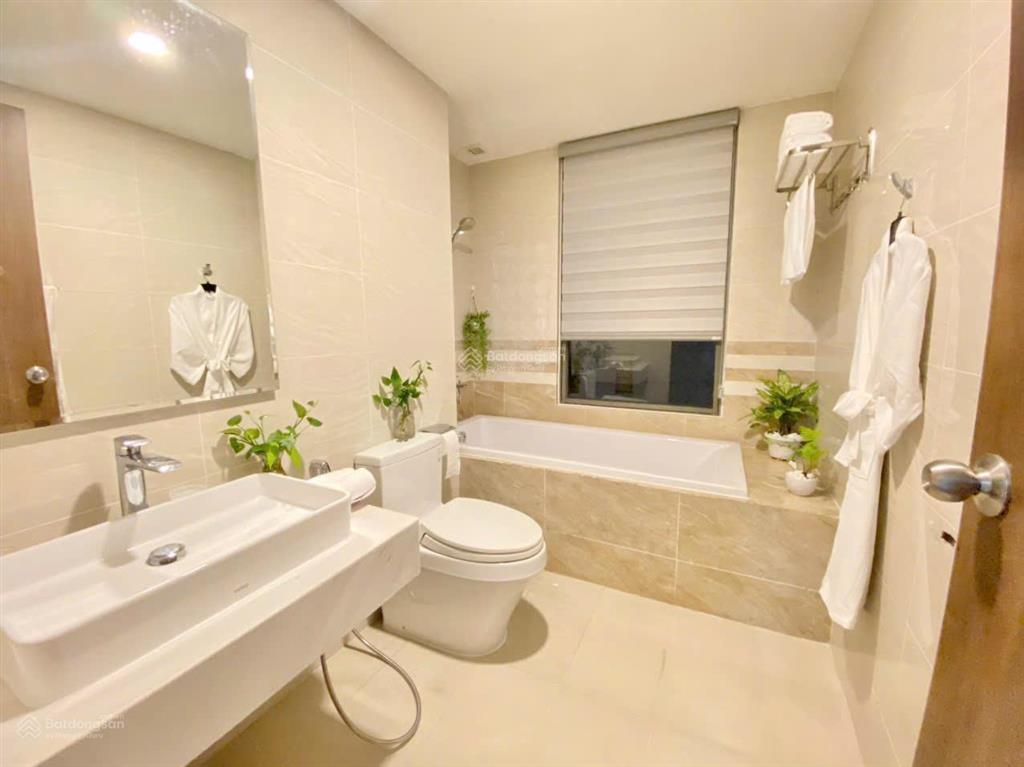 Chính chủ cho thuê c/c hùng vương quận 5 loại 3 ngủ nhà mới ở liền được xem nhà 24/7 gọi 0931 918 ***
