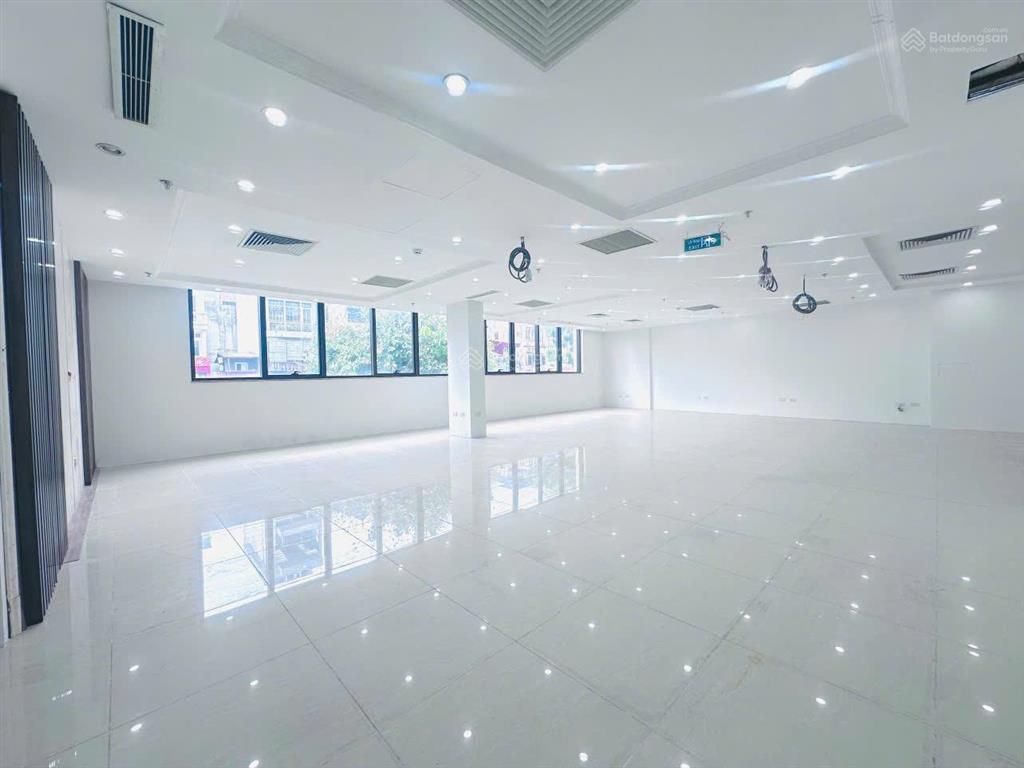 Chính chủ cho thuê ngân hàng, trung tâm 360m² tại ba đình